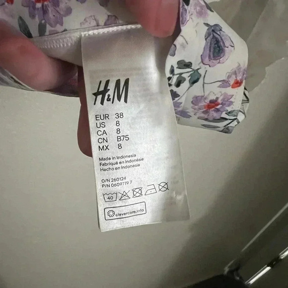 Flowered bikini top - Picture 3 of 3